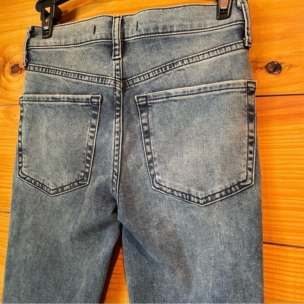 Free People Mid Rise Busted Knee Stretchy Skinny Jeans 24 NWT - Picture 6 of 13